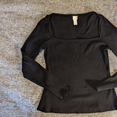 Reposhing This Item I Purchased From @Samagogo. Loved It, But It’s A Little Too Big On Me! H&m Ribbed Stretch Tops, H&m Black Long Sleeve Tops, H&m Long Sleeve Solid Color Top, Fitted H&m Tops For Fall, H&m Fitted Tops For Night Out, H&m Tops For Night Out In Fall, Fitted H&m Tops For Night Out, Ribbed Top, Square Neck