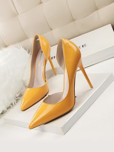 Yellow Flats, High Heels Stilettos, Mustard Yellow, Women's Pumps, Christian Louboutin Pumps, Stiletto Heels, Christian Louboutin, High Heels, Pumps