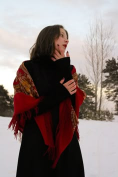 Slavic Aesthetic Wallpaper, Medieval Lady, Red Russian, Grunge Girl, Autumn Outfits, Russian Fashion, Cloak, Outfits Aesthetic