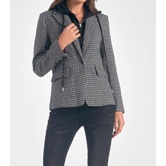 Thanks For Checking Out Our Fabulous Posh Closet!! All Of Our Items Are New With Tags! Never Worn Or Used <3 - Composition: 100% Polyester - Description: An Elevated Version Of Your Favorite Classic Blazer. Worn As A Blazer Or With The Attachable Hoodie Detail. 100% Polyester. Item Runs True To Size. Plaid Pattern. Long Sleeve. With Side Pockets. - We Ship From Multiple Warehouses So It's Not Possible For Us To Bundle - Because All Of Our Merchandise Is Brand New And Often Times In Original Pack Fall Workwear Hoodie, Casual Hooded Fall Blazer, Casual Hooded Winter Blazer, Blazer Hoodie, Satin Blazer, Tie Front Cardigan, Corduroy Blazer, Denim Blazer, Classic Blazer