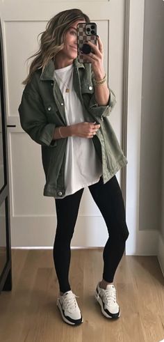 Sahm Outfits Midsize, 2024 Fall Casual Outfits Women, Bra With Jacket Outfit, Hip Mom Style, Easy Casual Outfits Winter, What Not To Wear To Work, 35 Yo Women Fashion, Fall Outfit Simple, Period Week Outfits