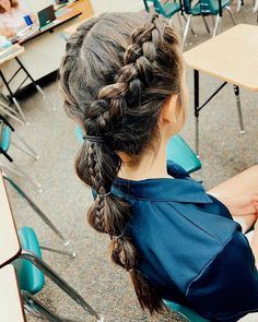 Tennis Hairstyles, Tennis Hair, Cute Volleyball Hairstyles, Volleyball Hairstyles For Long Hair, Running Hairstyles, Soccer Hairstyles, Volleyball Hair, Sports Hair, Track Hairstyles