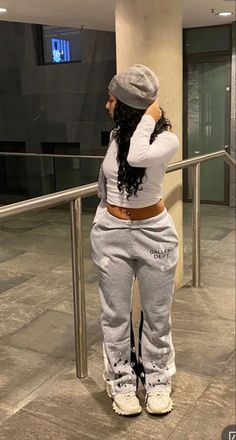 Cool Sweatpants, Sweatpants Outfit Ideas, Sweatpants Outfits, Cozy Sweatpants, Baggy Sweatpants, Skandinavian Fashion, Sweatpants Outfit, Outfit Inspo Casual