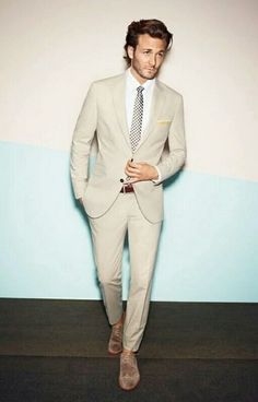 Summer Wedding Attire, Khaki Suit, White Shirt Outfits, Tan Suit, Beige Wedding, White Shirt Men, Hipster Mens Fashion