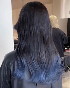 Brown Hair Dyed Blue, Blue Tips Hair, Dyed Ends Of Hair, Under Hair Dye, Underdye Hair, Blue Hair Highlights, Dyed Hair Blue, Dark Blue Hair, Hair Color Underneath