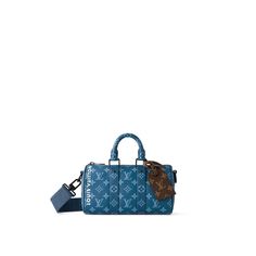 Sac Louis Vuitton, The School For Good And Evil, Outfit Planner, School For Good And Evil, Closet Needs, Handbag Collection, Louis Vuitton Keepall, Dream Bags, Louis Vuitton Official