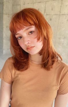 Volume On Top Haircut, Shaggy Hair With Bangs Choppy Layers, Micro Bangs With Face Framing, Layers And Bangs Medium, Medium Style Hair, Micro Bangs Round Face, Cool Short Hair Styles, Cheveux Oranges, Haircut And Color