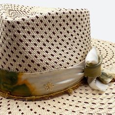 Silk and cotton ribbons with small details around crown Sweatband with 'Sunsets & palm trees' inspirational quote All hats are unique and have perfect imperfections! Straw hat hand woven in Ecuador Hand made and designed by Valeria in California Moon Flower, Small Details, Beautiful Hats, Small Detail, Fedora Hat, Party Looks, Diy Accessories, Wide Brimmed, Straw Hat