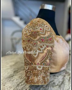 Grand Wedding Blouse Designs, Grand Bridal Blouse Design, Grand Aari Work Blouse Wedding, Grand Blouse Designs For Marriage, Wedding Saree Blouse Designs Bridal Collection, Golden Blouse Aari Work, Heavy Bridal Aari Work Blouse Designs, Aari Blouse Design, Bridal Blouse Work