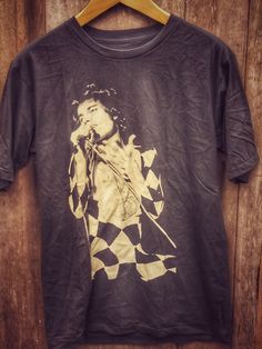 FREDDIE MERCURY 100% Cotton New Vintage Band T Shirt (Front View) - Vintage Band Shirts Types Of Cotton Fabric, Tupac Shirt, Checkered Outfit, Vintage Band Shirts, Fleetwood Mac Rumors, Vintage Band T Shirts, Shirt Wrinkles, Freddy Mercury, Queen Freddie Mercury