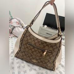 Description In Photos. Great Condition, Reasonable Offers Accepted. Bags Coach, Coach Shoulder Bag, Coach Bags, Shoulder Bags, Bag Lady, Shoulder Bag, Cream, Women Shopping, Color