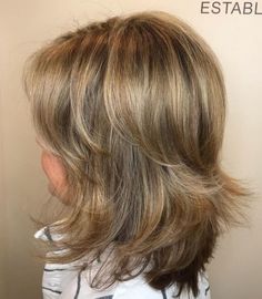 Longer Hairstyles For Women, Bangs Over 50, Feathered Bangs, Cortes De Cabello, Lisa Rinna, Hairstyles For Women Over 50, Stylish Haircuts