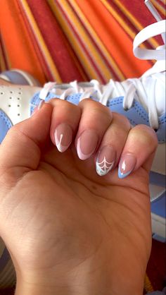 Spidergwen Nail Art, Gwen Stacy Inspired Nails, Gwen Stacy Nails Designs, Ghost Spider Nails, Gwen Stacy Nails, Simple Spiderman Nails, Spider Gwen Nails, Flirty Nails, Spiderman Nails