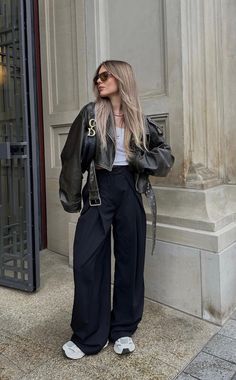 Stile Casual Chic, City Outfits, Leather Jacket Outfits, Cooler Look