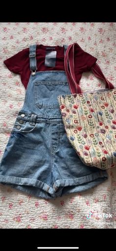 Vest With Overalls, Characters Who Wear Overalls, Fair Outfit Ideas Carnival Summer, Homestead Outfits, Outfit With Overalls, Summer Overalls, Quick Outfits, Downtown Girl