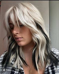 Platinum Blonde Hair Edgy, Platinum Hair With Peekaboo Color, Blonde Color Block Hair Short, Blond With Black Highlights, White Hair With Color, Black Highlights In Blonde Hair, Blonde With Peekaboo Color, Edgy Blonde Hair Grunge, Black Under Blonde Hair