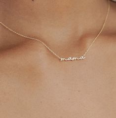 Every mama needs a little something special and we love this mama necklace with delicate words mama. The Mama Necklace is the perfect gift. It features a dainty pendant with beautiful writing spelling out the word 'mama' in gold, rose gold or silver on a cable chain with a lobster clasp, with a small extender so it can be adjusted for comfort. If you're stuck for what to buy for the wonderful mamas in your life then this is it! This necklace will come beautifully packaged and would make a wonder Mama Necklace Gold, Minimalist Mama, Beautiful Writing, Mommy Necklace, Mama Necklace, Busy Mum, Dainty Pendant, Mothers Necklace, Mom Gift