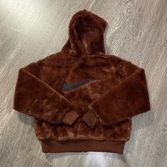 Nike Women's Sportswear Essentials Faux Fur Brown Jacket Dd5116-273 Size New Nike Brown Outerwear For Winter, Casual Nike Brown Outerwear, Brown Fluffy Jacket, Luxury Fluffy Brown Outerwear, Vintage Nike Jacket, Luxury Brown Fluffy Outerwear, Nike Half Zip, Sweats Set, Teddy Sweater