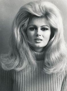 Images 60s Models, Pamela Tiffin, Blonde Goddess, Fashion 60s, 60s Icons, Blonde Updo, 70s Girl, 1960s Hair, 60s Hair