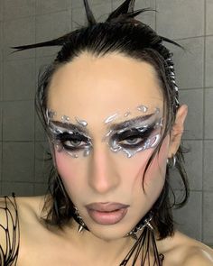 Robot Makeup, College Makeup, Artsy Makeup, Show Makeup, High Fashion Makeup