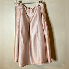 Gorgeous Shimmery Pastel Pink Pleated Skirt Styled Exposed Zipper Closure In Back. Perfect Way To Make A Statement At Summer Gatherings! Color: Rose Smoke Size: 1x Length: 28in Flat Waist: 20in Flat Brand New With Tags! Long Flowing Skirts, Low Rise Skirt, Pink Pleated Skirt, Womens Denim Dress, Brown Skirts, Golf Skirts, Printed Midi Skirt, Flowing Skirt, Exposed Zipper