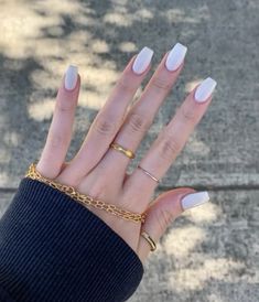 OPI funny bunny white coffin acrylic Coffin Acrylic Nails Gold, Funny Bunny Coffin, Soft Coffin, Acrylic Nails Gold, Coffin Acrylic Nails, Year Nails, Coffin Acrylics, Bunny White, Nails Gold