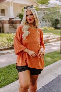 Vineyard Vibes Knit Top in Rust Curves Black Curves, Crew Cut, Sweater Crop, Crop Top Sweater, Crop Top Blouse, Curve Dresses, Tailored Pants, Out With Friends, Mens Shirt Dress