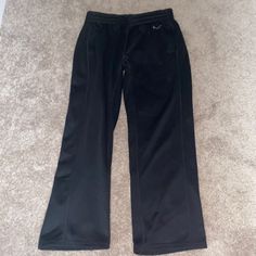 Nike Wen Dri-Fit Sweatpants. Black. Perfect Condition Pretty Much Brand New Just No Tags. Size Small Nike Full Length Pants For Workout, Nike Full Length Workout Pants, Sweatpants Black, Pretty Much, Nike Pants, Nike Black, Black Nikes, Track Pants, Dri Fit