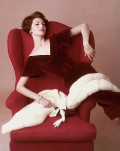 A Model Wearing A Red Velvet Dress Photograph by John Rawlings Vestidos Pin Up, Burgundy Velvet Dress, Vogue Vintage, Glamour Vintage, Red Velvet Dress, Vintage Fashion Photography, 1950s Style, Retro Mode, Vestidos Vintage