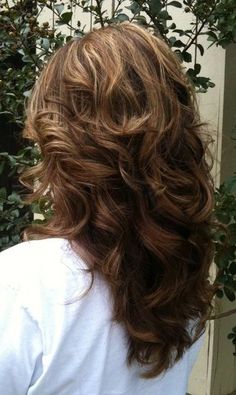 Super Layered Hair Medium Wavy, 90s Layers Wavy Hair, Long Wavy Hair With Short Layers, Lots Of Layers Medium Hair Wavy, Layers For Medium Length Hair Curly, Crown Layers Long Hair, Extremely Layered Hair, Short Layered Haircuts For Thick Hair Round Faces Shoulder Length, Haircuts For Long Wavy Hair Layered