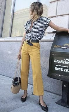 Style Parisienne, Colour Combinations Fashion, Corporate Fashion, Outfit Chic, Pantalon Large, Fashion Weeks, Spring Summer Outfits