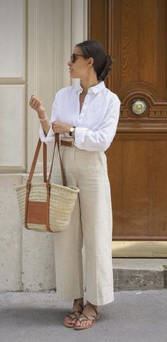 Chique Outfit, Classic Outfits, Mom Outfits, Parisian Style, White Shirt