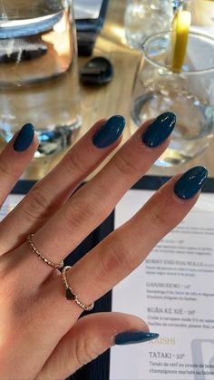 nail inspo Gel Nails Inspiration Simple, Gel Nails Ideas Oval, Simple Summer Nails Oval, One Colored Nails, Round Nails Long, Christmas Oval Nails, Simple Oval Nails, Nail Ideas Oval, Nails For Europe