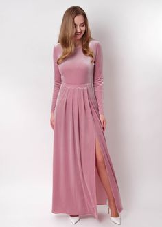 Mauve velvet maxi dress, bridesmaid velvet dress, wedding dress, velvet bridesmaid dress, New Year dress, velvet maxi dress, evening dress You can find the pictures of ALL OTHER COLORS & VELVET MODELS in our catalog on ETSY here: https://www.etsy.com/shop/ENMEstyle?ref=seller-platform-mcnav&section_id=36055243 Velvet dress is the elegant dress suitable for every occasion. Made from a stretch velvet fabric to guarantee the perfect fit! Suitable for plus size and petite. This velvet dress is designed with round or wrap neckline, long sleeves a softly flared dress for a fuller aesthetic. You can choose dress with slit or without. We'll need the following details: Wedding Name: Bridesmaid Name: Type of dress: Bust Measurement: Waist Measurement: Hip Measurement: Height: ADJUSTMENTS: We're happ Wedding Dress Velvet, White Velvet Dress, Long Dress Bridesmaid, Velvet Long Dress, Dress New Year, Velvet Bridesmaid Dress, Velvet Formal Dress, New Year Dress, Mauve Velvet