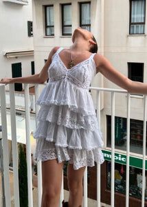 Love Lace Dress White Summer Dress Aesthetic, Cute Short Summer Dresses, White Sundress Outfit, Sweat Gris, Outdoor Streetwear, Look Legging, Outfits For Work, Skandinavian Fashion, White Sundress