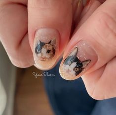 💅 Happy #MeownicureMonday! 💅 These kitties are stunning! 😻🐈 Today’s purrfect meownicure courtesy of @nails_seri7! #nailgoals