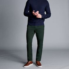 Charles Tyrwhitt Ultimate Non-Iron Green Chinos - 42x30, Nwt. Busy Day Ahead? Get Up And Out In Double-Quick Time With Our Non-Iron Chinos. Simply Wash And Hang, Then Wear And Go. These Smart-Casual Classics Are Crafted From Naturally Breathable, Mid-Weight Cotton, With A Touch Of Stretch For Wearable Comfort. We've Added Our Legendary Non-Iron Finish To Make Life That Bit Easier, While Stain-Repellent Properties Let You Enjoy Coffee And Red Wine With Impunity. 97% Cotton, 3% Elastane Non-Iron A Green Chinos For Work With Straight Hem, Green Straight Hem Chinos For Work, Green Chinos With Welt Pockets For Business Casual, Green Relaxed Fit Pants For Business Casual, Green Relaxed Fit Bottoms For Business Casual, Green Tapered Leg Work Pants For Fall, Green Chinos, Green Polo Shirts, Charles Tyrwhitt