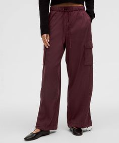 One Pant, Two Looks. These Lightweight, Baggy Cargo Pants Can Be Worn Straight Or Cinched At The Bottom For A Tapered, Jogger-Like Fit. Designed For Casual. Full Length Intended To Sit At Ankle:oversized Fit. Hand Pockets With Hidden Card Sleeve. Cargo Pockets. Pull And Tie The Drawcords At The Hems To Change The Shape. Elasticated Waistband With Adjustable Drawcord. | Lightweight Adjustable Mid-Rise Cargo Pant Cargo Baggy Pants, Cargo Pants Color, Baggy Cargo Pants, Fall 24, Card Sleeve, Cargo Pants Women, Pantalon Cargo, Cargo Pant, Pants Design