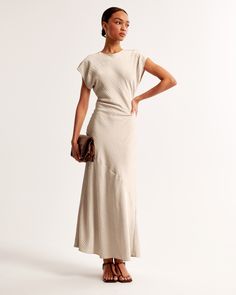 Flattering short-sleeve maxi dress in a crinkled flowy fabric, featuring on-trend flutter sleeves, crew neckline and back keyhole detail. Cream Color Dresses, Comfy Work Outfit, Neutral Dresses, Neutral Bridesmaid Dresses, Satin Texture, Cream Color Dress, Teaching Outfits, Wife Material, Inverted Triangle