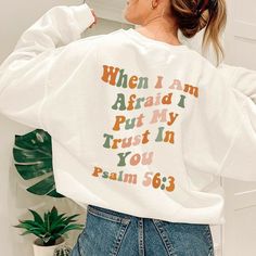 Bible Verse Sweatshirts, Christian Clothes Aesthetic, Cute Christian Clothes, Christian Jumpers, Christian Style Outfits, Christian Sweatshirt Designs, Cute Christian Shirts, Christian Girl Outfits, Christian Style