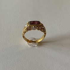 Size 5.5 - 18k Yellow Gold Vintage John Hardy Ring With 925 Sterling Accents And Emerald Cut Pink Tourmaline Stone. 3mm Band. Signed By Designer John Hardy (See Photos). Vintage Signet Ring, Victorian Rings Vintage, John Hardy Rings, Antique Gold Rings, Pinky Signet Ring, Pinky Rings, John Hardy Jewelry, Purity Ring, Unique Rings Vintage