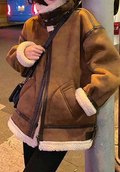 Wool Jackets Women, Leather Coat Womens, Chic Blazer, Going To School, Fur Coats Women, Women Wholesale, Velvet Jacket, Fleece Coat, Winter Jackets Women