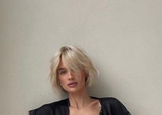 90s Short Hair Blonde, Mikado Haircut, Front Hair Styles, Queen Hair, Hair Makeover, Short Blonde Hair, Hair Inspo Color