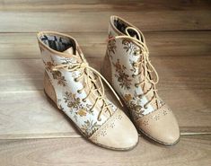 Forest Shoes, Cottagecore Shoes, Solarpunk Fashion, Heart City, Mori Fashion, Floral Boots, Harajuku Girls, Mori Girl Fashion, Forest Girl