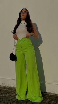 casual outfits, day outfits, fashion, outfits ideas, green outfits, aesthetic Neon Pants Outfit, Neon Party Ideas Outfit, Neon Outfit Ideas Party, Green Outfits Aesthetic, Neon Outfits Party, Neon Outfit Ideas, Ropa Color Neon, Neon Party Outfits