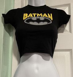 Batman Pajamas For Women, Batman Pajamas Aesthetic, Batman Aesthetic Outfit, Batman Shirt Aesthetic, Batman Outfits For Women, Batman Shirt Outfit, Batman Inspired Outfit, Batman Clothes, Batman Clothing