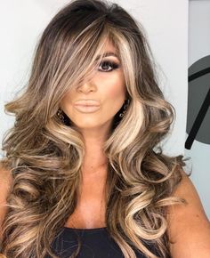 Spring Summer 2024 Hair Trends, Blonde Hair Highlights And Lowlights, Jennifer Lopez Hair Color, Hair Highlights And Lowlights, Chestnut Hair Color, Dark Brunette Hair, Gray Hair Highlights