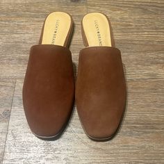 Slide Flat Mule Grata With Jeans Or Linen Pants! Easy On And Off Casual Brown Flat Mules, Casual Brown Mules For Work, Lucky Brand Shoes, Flat Mules, Linen Pants, Lucky Brand, Loafer Flats, Flat Shoes Women, Loafers