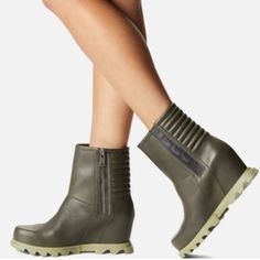 Nwt Sorel Joan Of Arctic Wedge Iii Moto Bootie Waterproof Color: Dark Moss / Black Size: Women’s 10 P29 Sorel Joan Of Arctic Wedge, Joan Of Arctic Wedge, Sorel Joan Of Arctic, Sorel Joan, Sorel Womens, Sorel Shoes, S 10, Moto Boots, Bootie