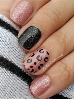 Extra Short Gel Nails, Fun Dip Nails, Short Fun Nails, Dipped Nails Ideas, Gel Nails Cute, Mixed Mani Ideas, Pedi Ideas, Color Street Ideas